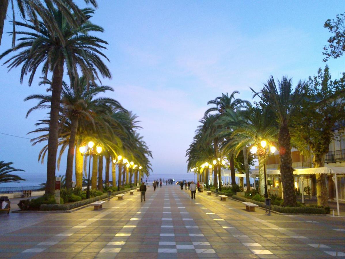 R1352 Pinomar D Villa Nerja Luaran gambar